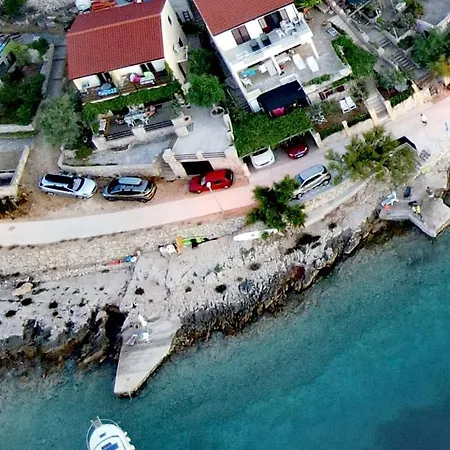 Otok Apartment *