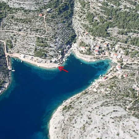 Otok * Zirje