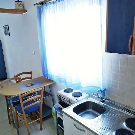 Otok Apartment *